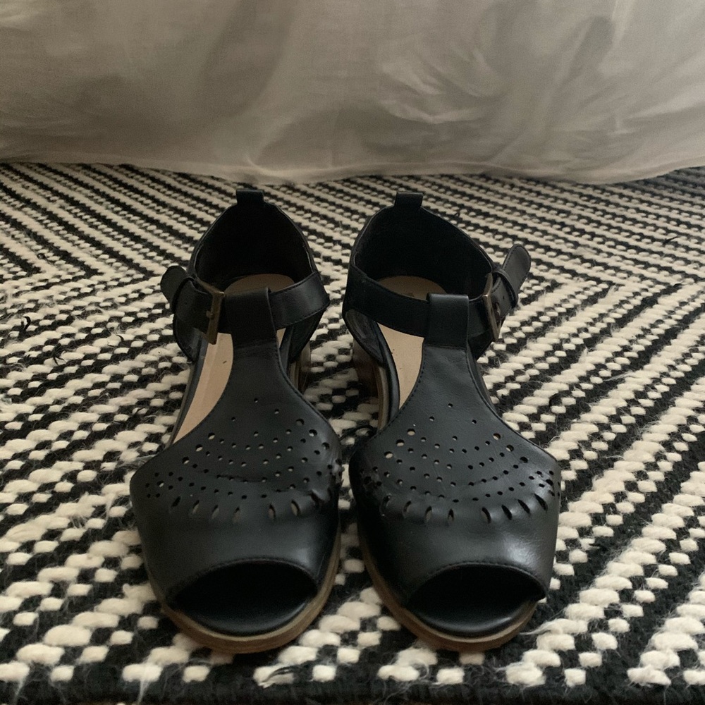 Heeled open toe sandal